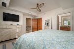 Beautiful 3rd Bedroom w/ King Bed 